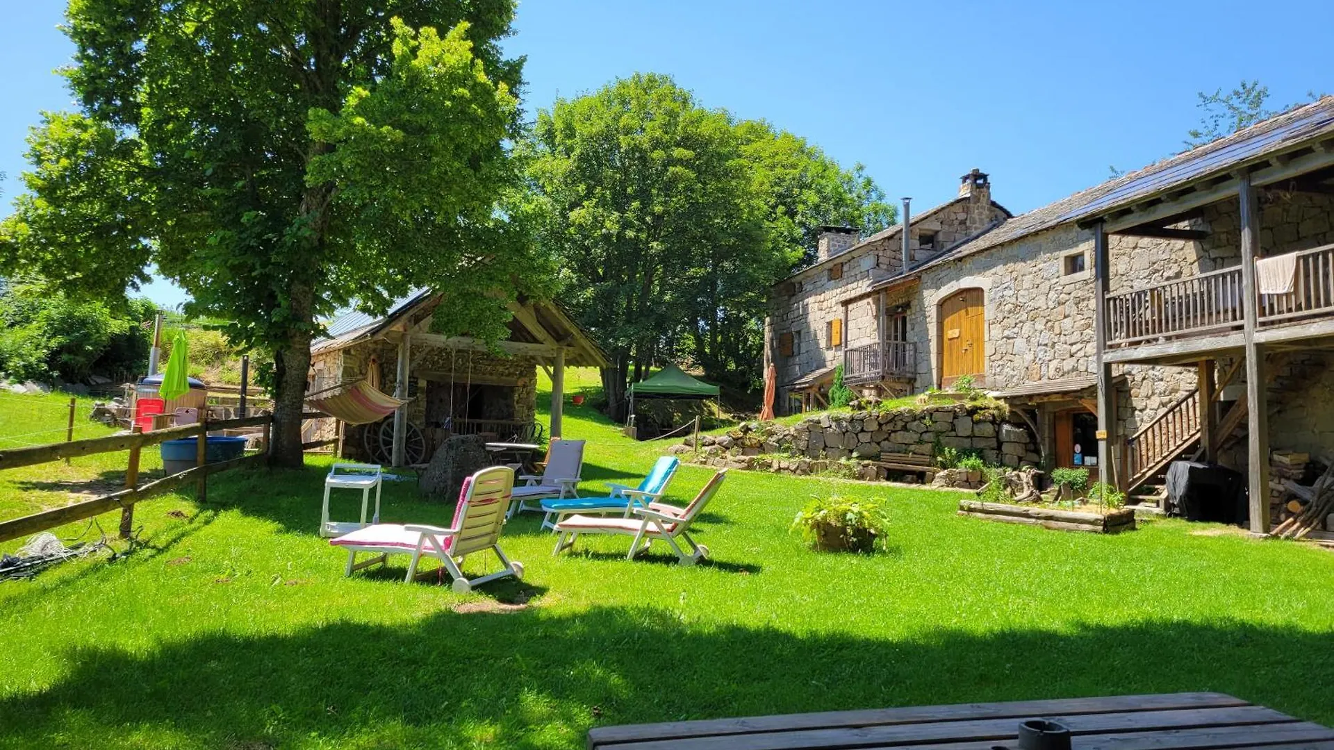 Magnifique Gite En Bord De Lac Devesset Chalet