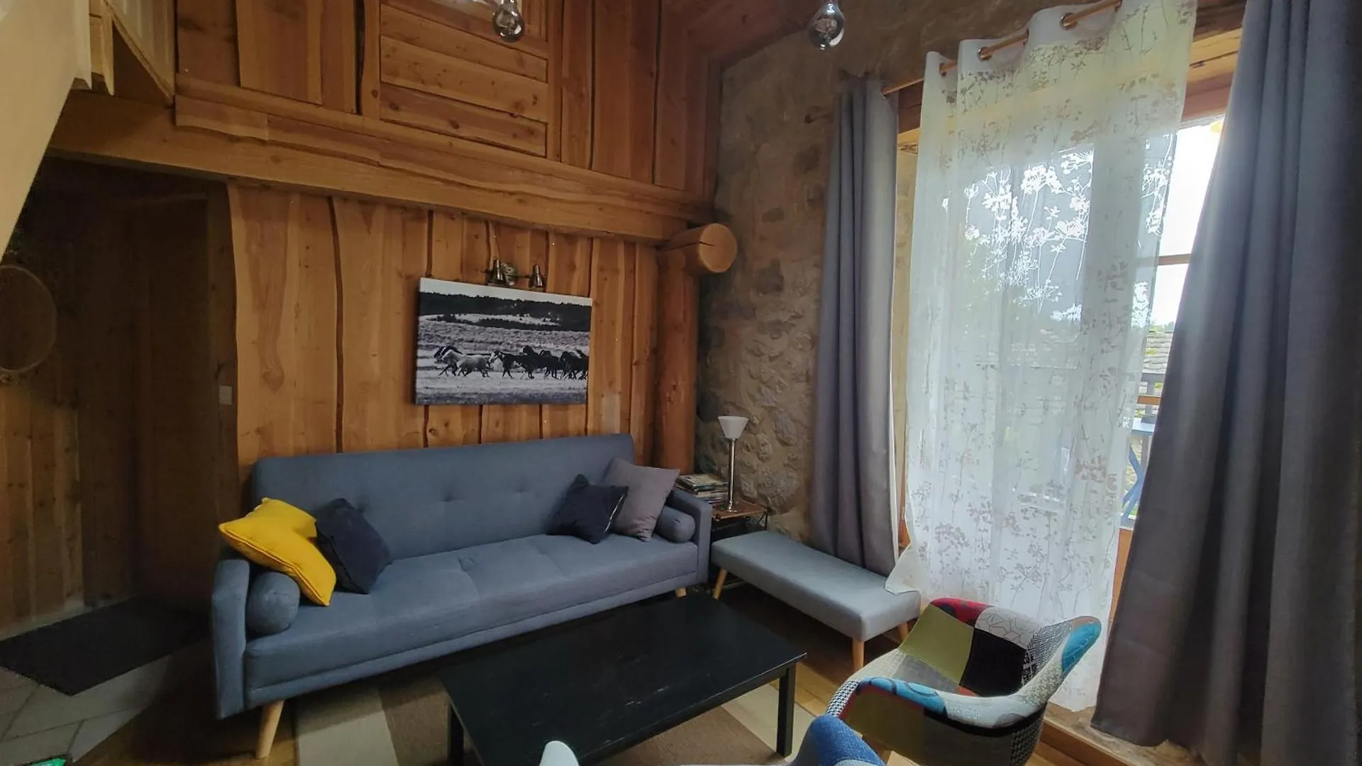 Magnifique Gite En Bord De Lac Devesset Chalet