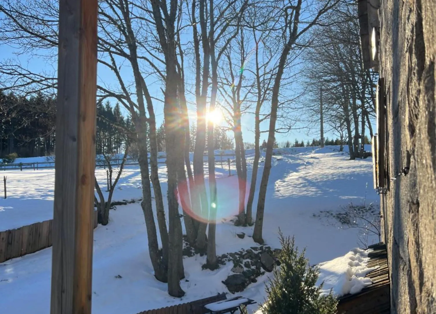 Chalet Magnifique Gite En Bord De Lac Devesset